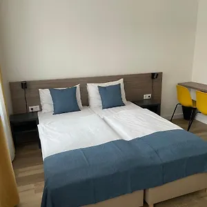 3* Ξενοδοχείο Res